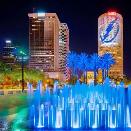 Modern 1Br Downtown Oasis W Balcony & Rooftop Pool Tampa Extérieur photo
