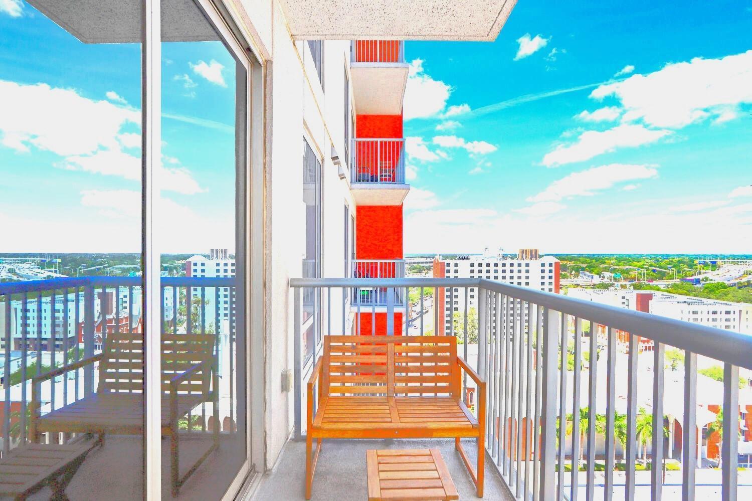 Modern 1br Downtown Oasis W Balcony & Rooftop Pool Appartement *